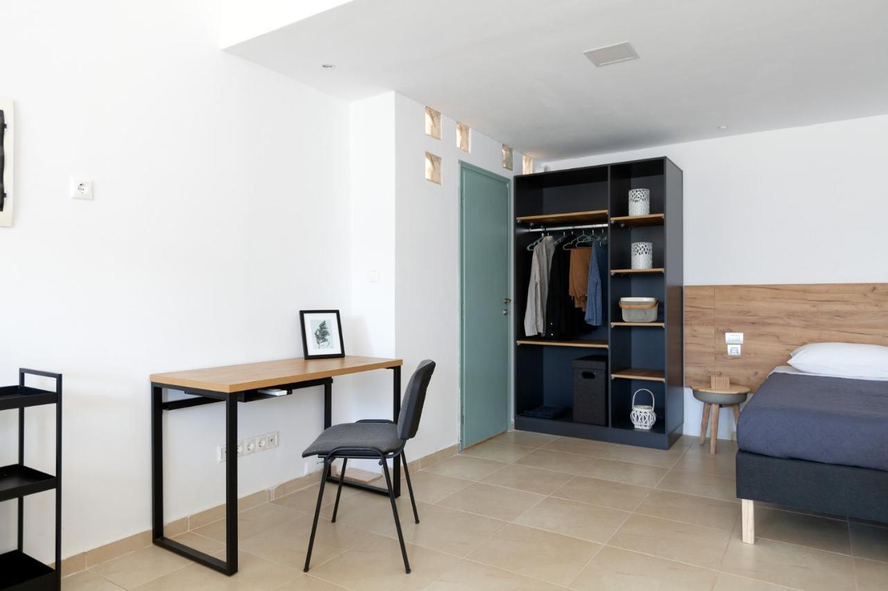 Livingfy Apt With Mountain View & Garden Vamos Buitenkant foto