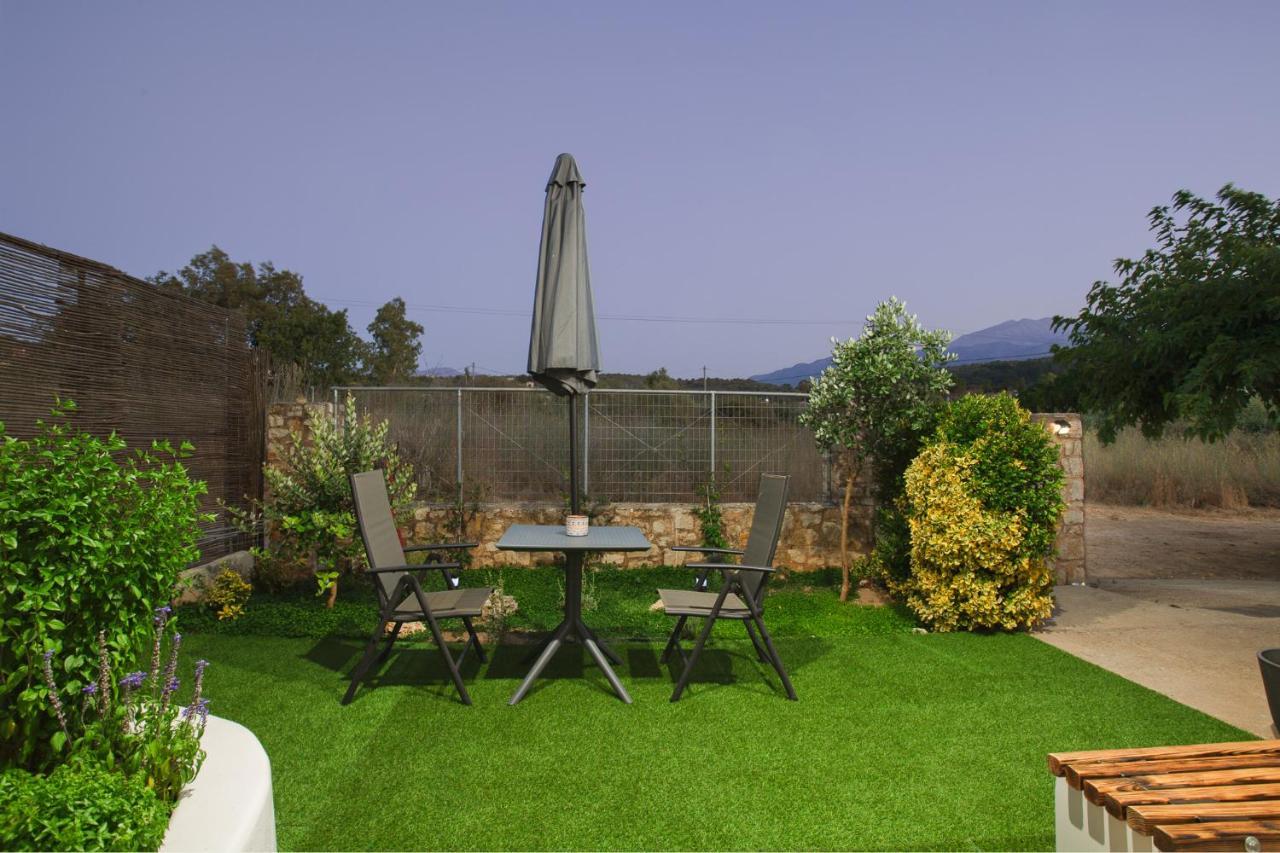Livingfy Apt With Mountain View & Garden Vamos Buitenkant foto